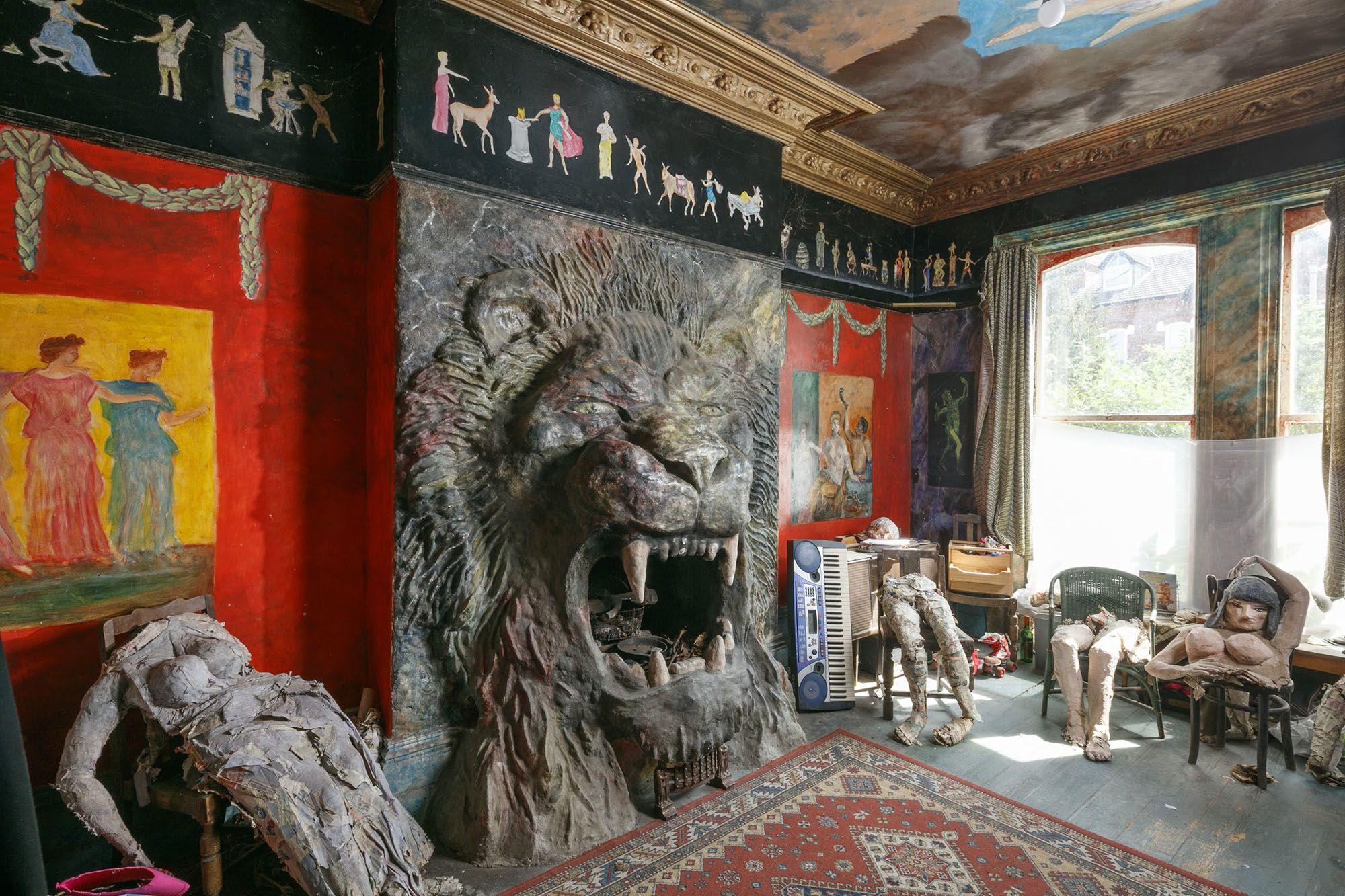 One man's artistic wonderland, created secretly in rented ...