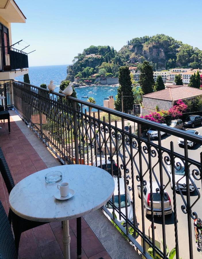 Two-Bedroom Apartment Balcony Sea View