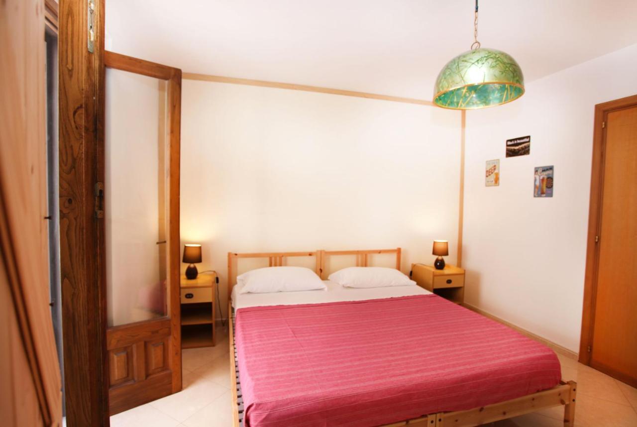 Appartamento con 2 Camere da Letto e Balcone