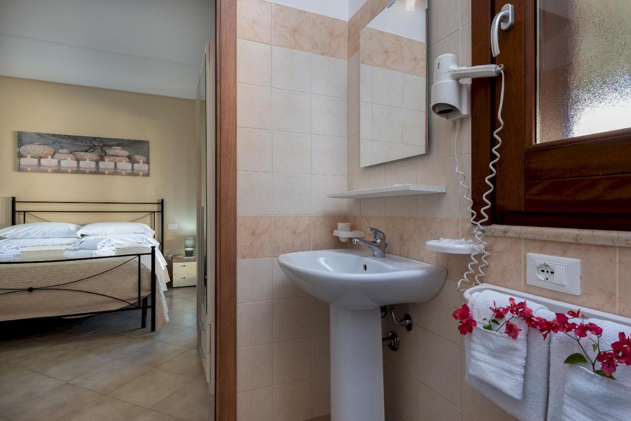 Triple Room with Terrace