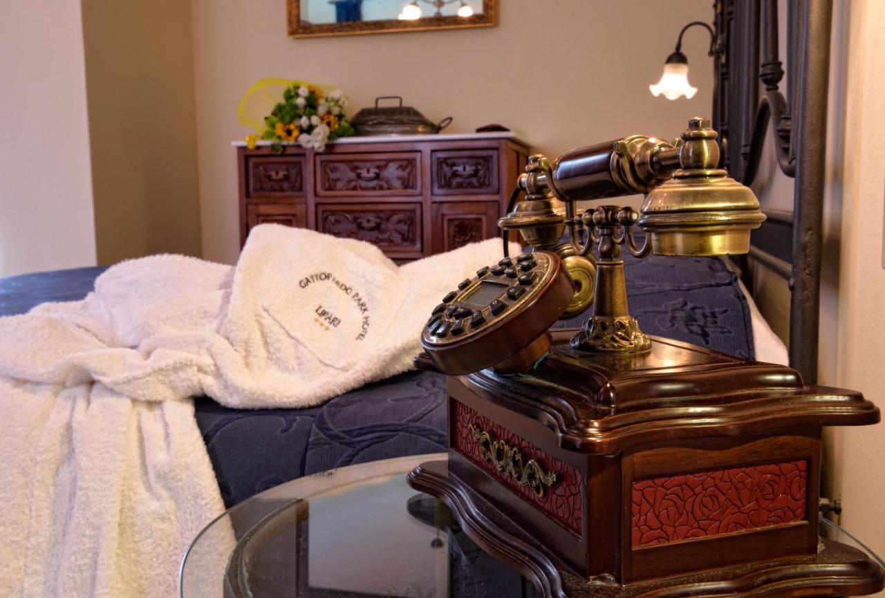 Suite,1072653349:JPEG