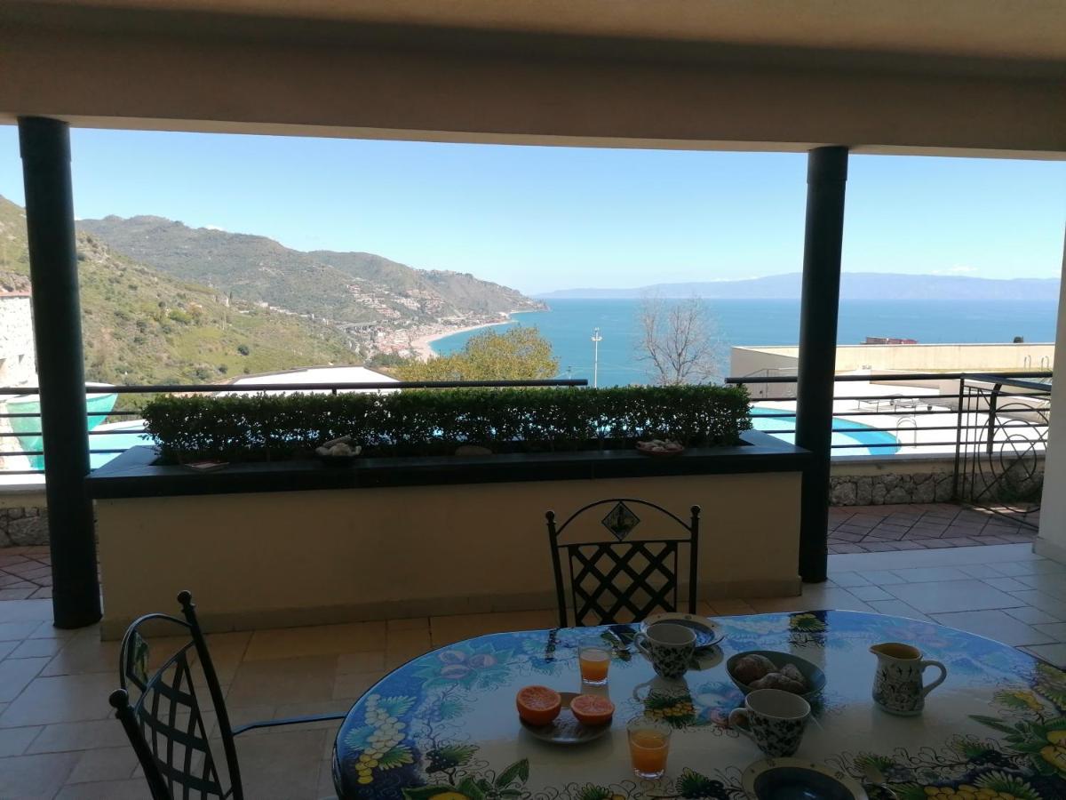 Three-Bedroom Apartment Terrace