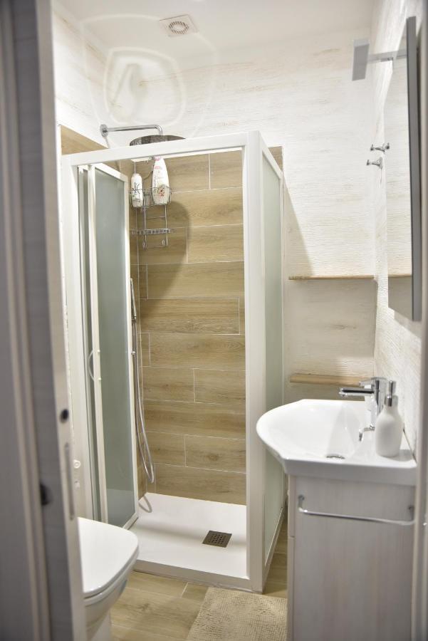 Driepersoonskamer met Eigen Badkamer