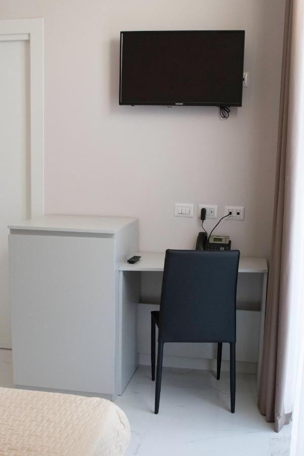 Deluxe Room,1128966372:JPEG