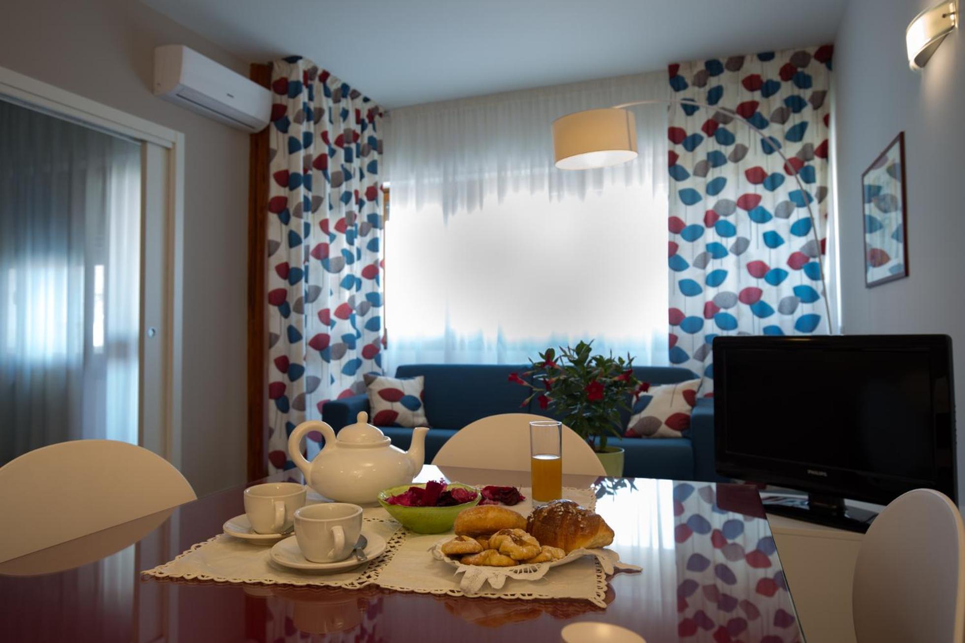 Deluxe Apartment,1323657217:JPEG