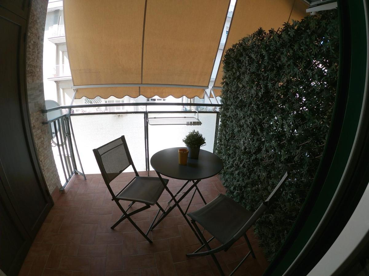 Single Room Balcony
