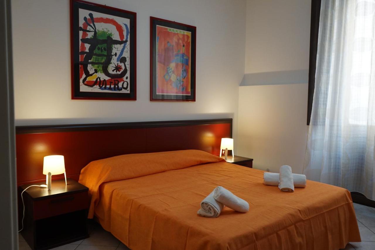 Premier One-Bedroom Apartment,158291337:JPEG