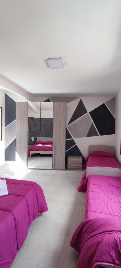 Dreibettzimmer mit eigenem Bad