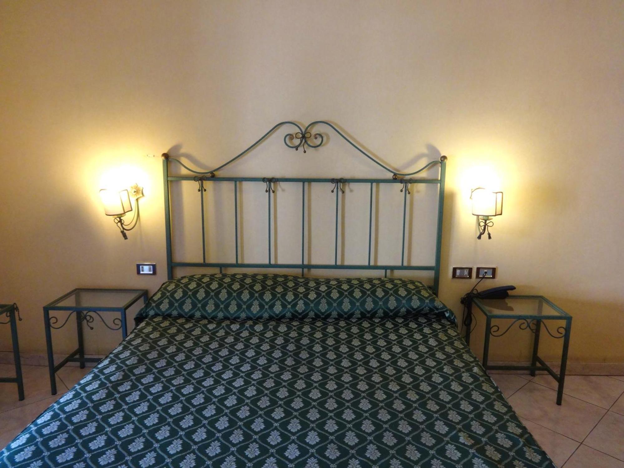 Single Room,140065245:JPEG
