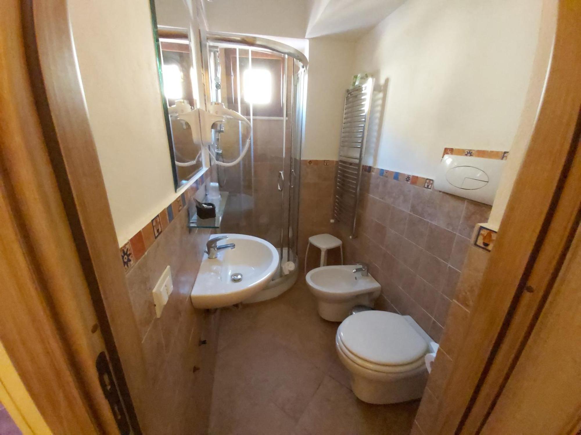 Single Room with Shower,1216205404:JPEG