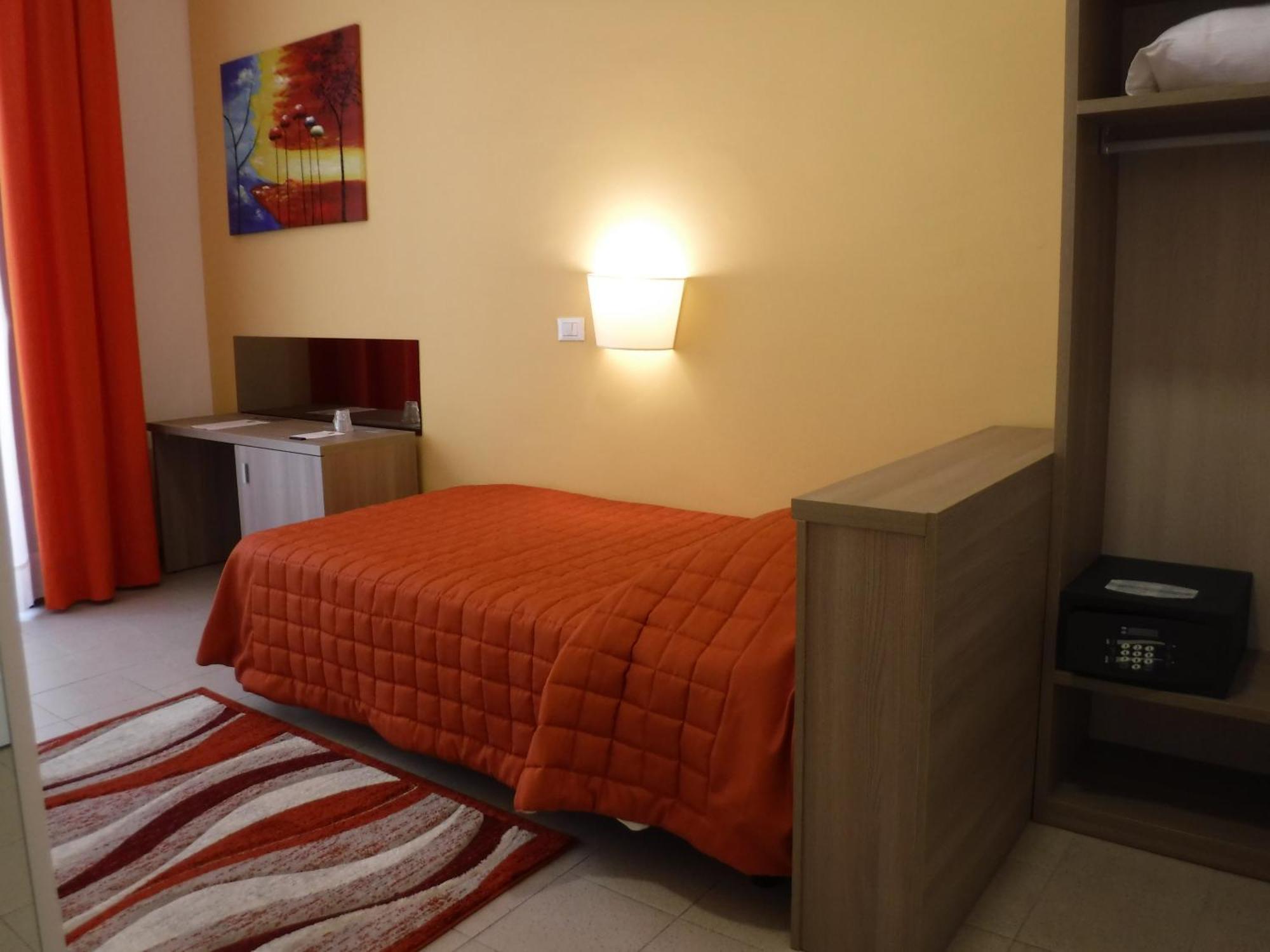 Habitación Individual adaptada para personas con movilidad reducida