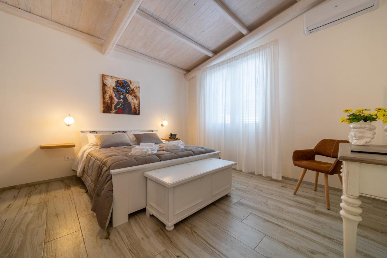 Deluxe Quadruple Room,1224978581:JPEG