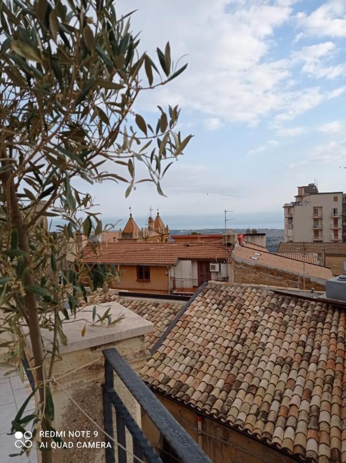 Camera Matrimoniale Deluxe (2 Adulti + 1 Bambino)