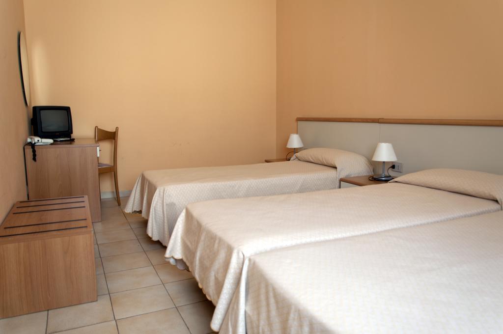 Habitación Triple económica