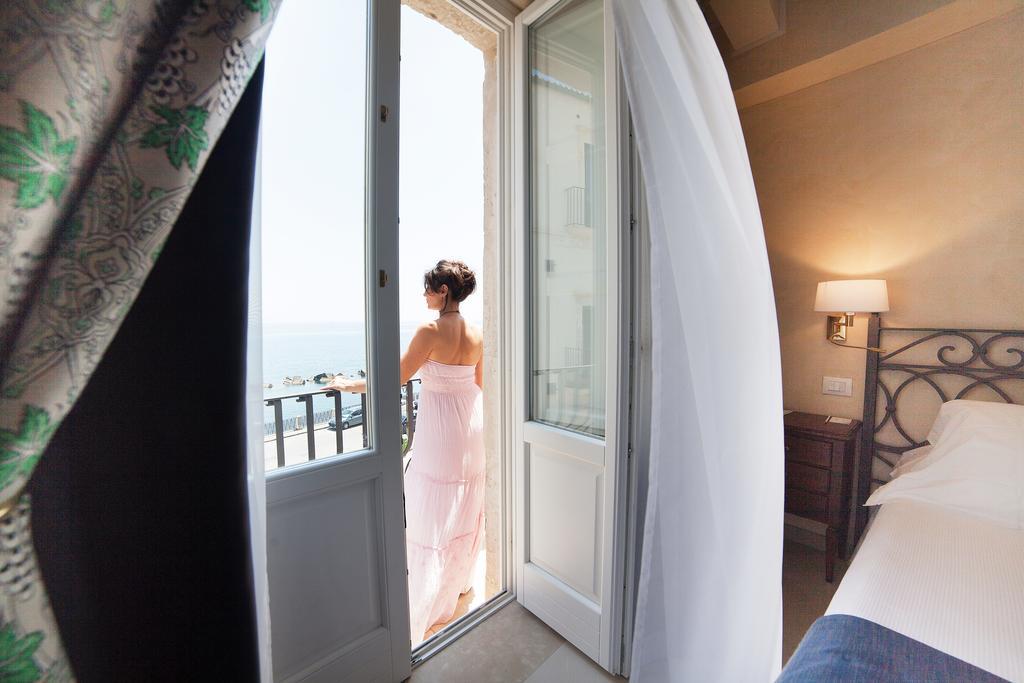Classic Double or Twin Room with Sea View