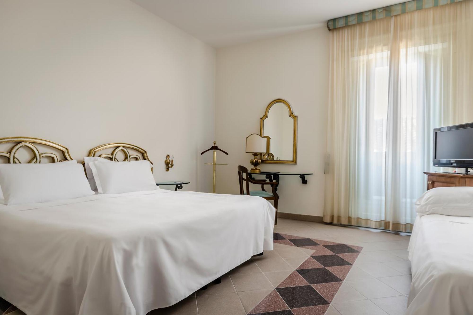 Standard Triple Room,1274776339:JPEG