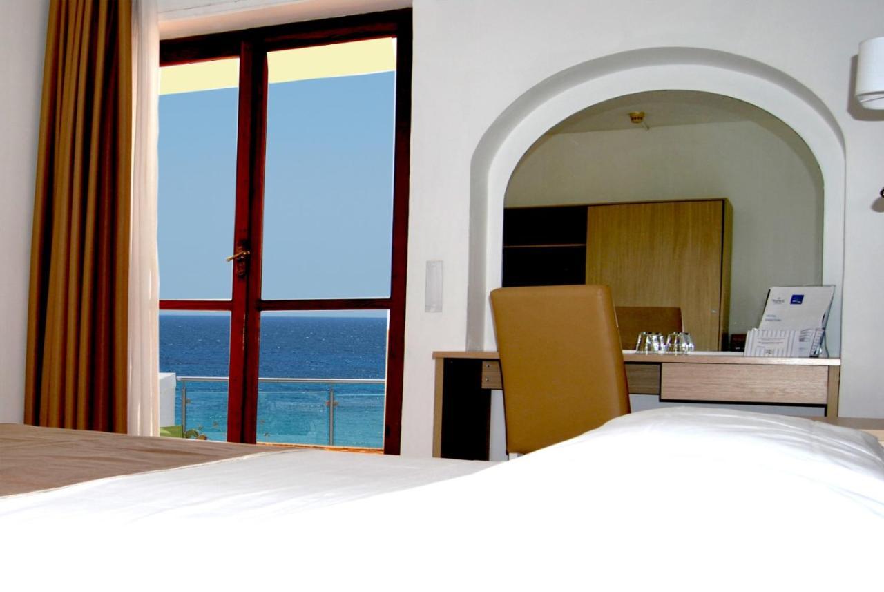 Double Room Sea View,1335602630:JPEG