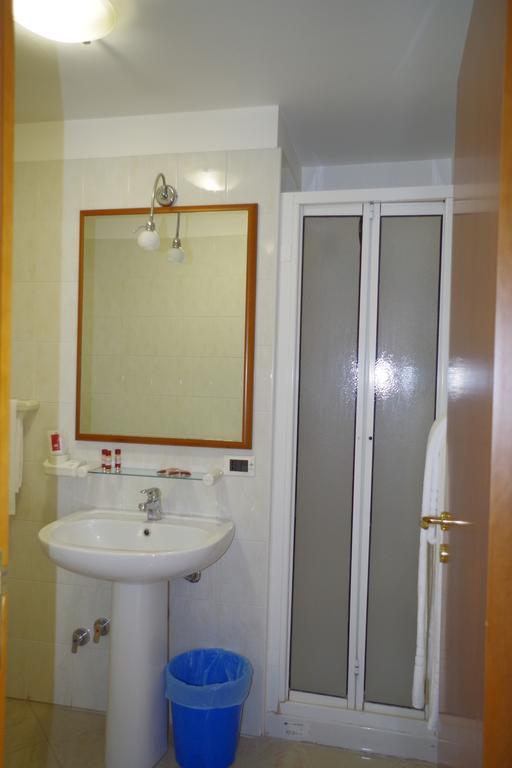 Economy Triple Room