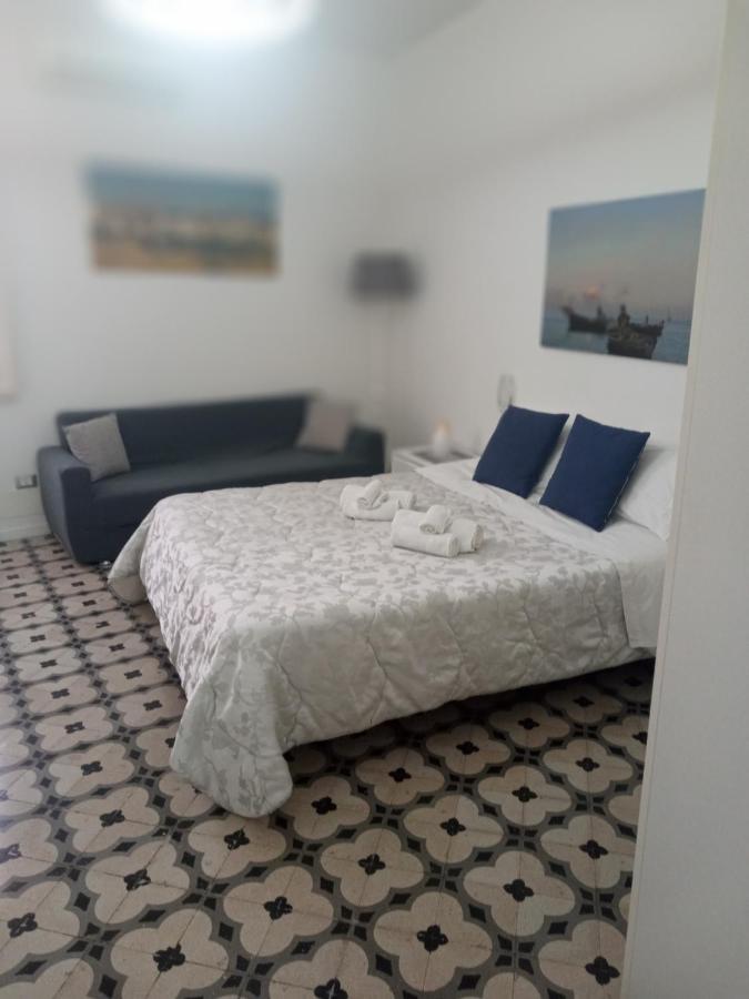 Two-Bedroom House,1360091915:JPEG