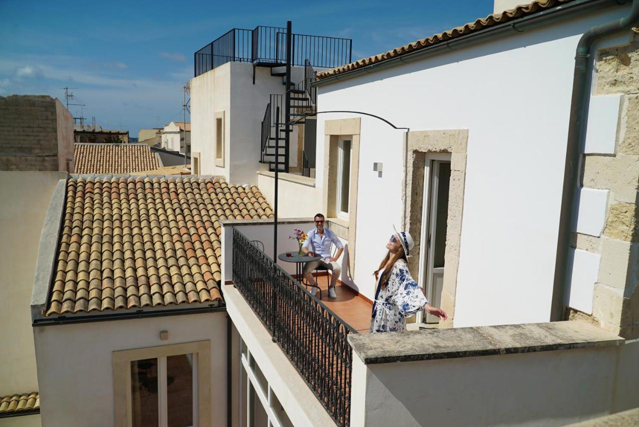 Studio with Terrace,1382806151:JPEG