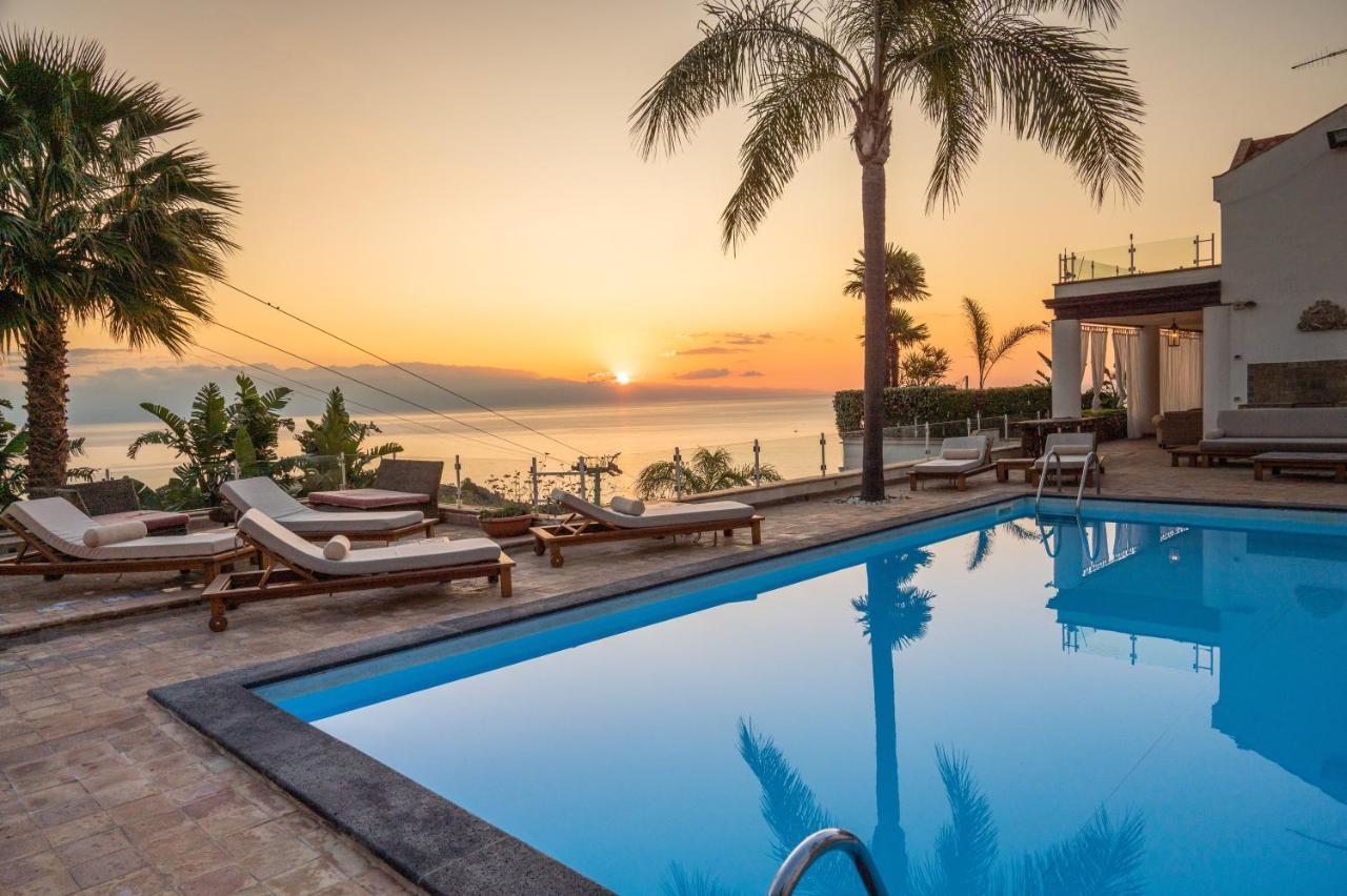 Apartment mit Meerblick und eigenem Pool