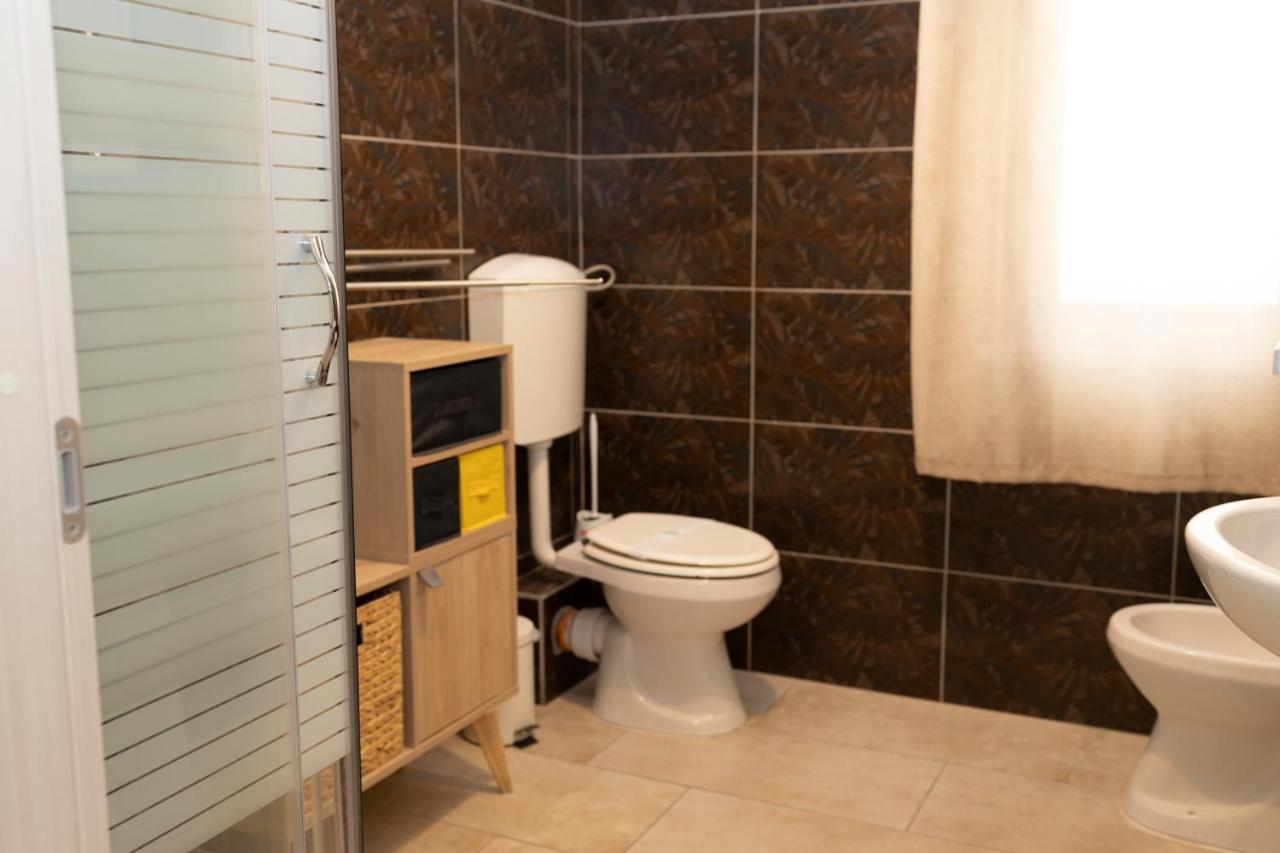Tweepersoonskamer met Gedeelde Badkamer