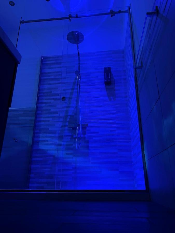 King Room with Spa Bath