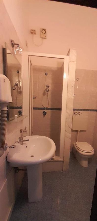 Budget Double or Twin Room,1412322089:JPEG