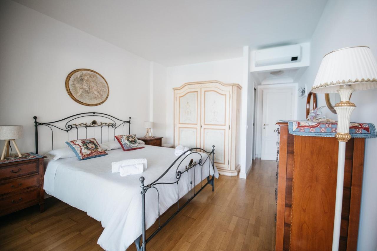 Three-Bedroom Apartment Terrace