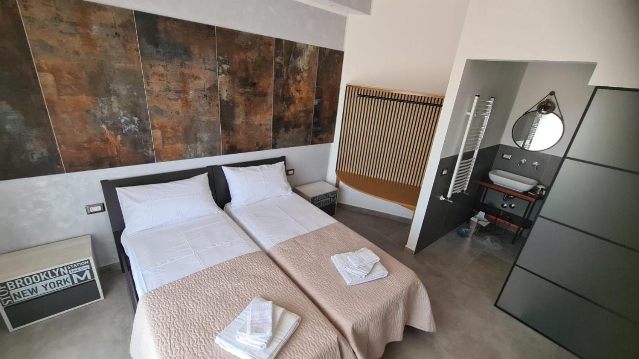 Zweibettzimmer mit Bad