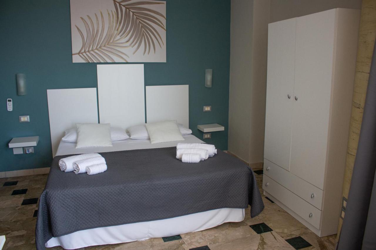 Double Room with Balcony and Sea View