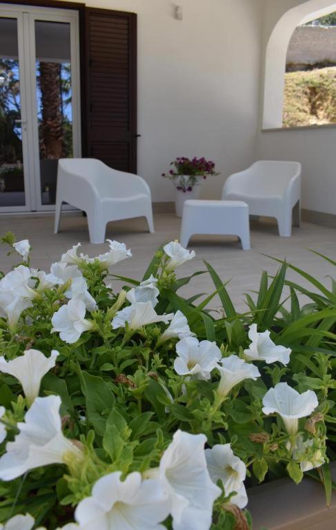 Deluxe Room (2 Adults + 1 Child),1480048901:JPEG