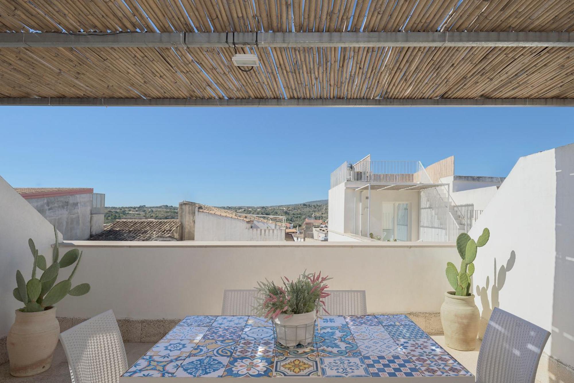 Three-Bedroom House with Terrace
