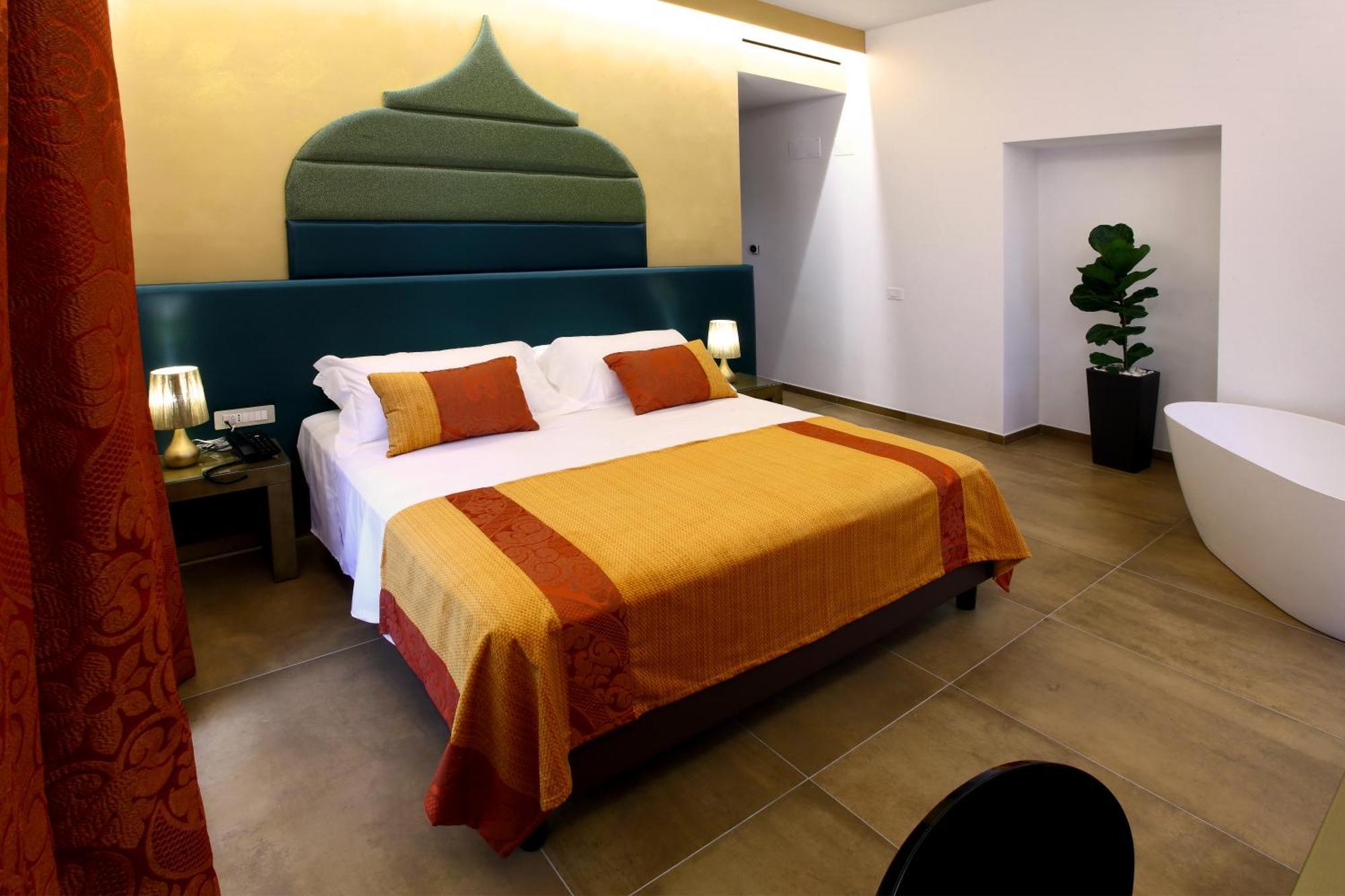 Two-Bedroom Suite,1589031310:JPEG