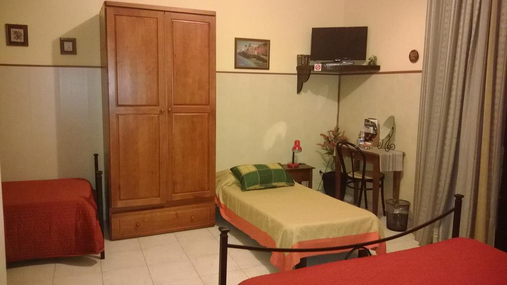 Camera Familiare con Bagno Privato