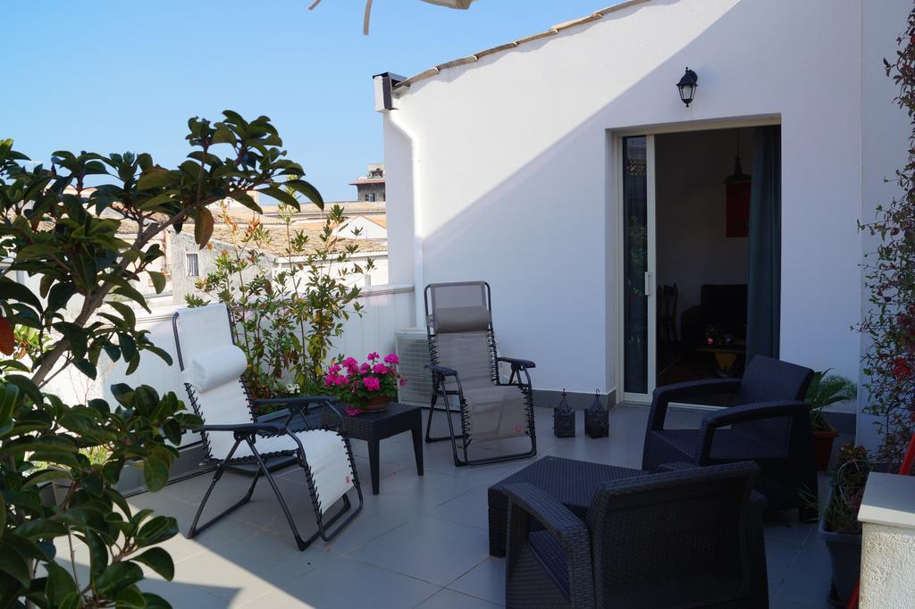 Appartement met 1 Slaapkamer, Balkon en Badkamer