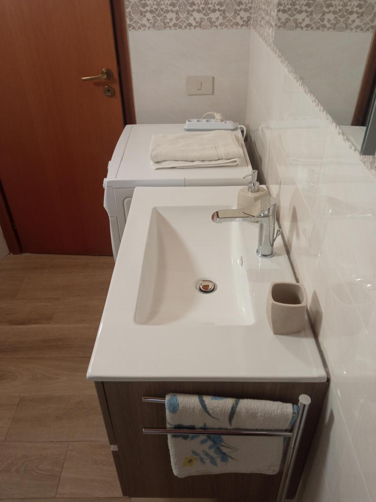 Two-Bedroom Apartment Balcony,1123788504:JPEG