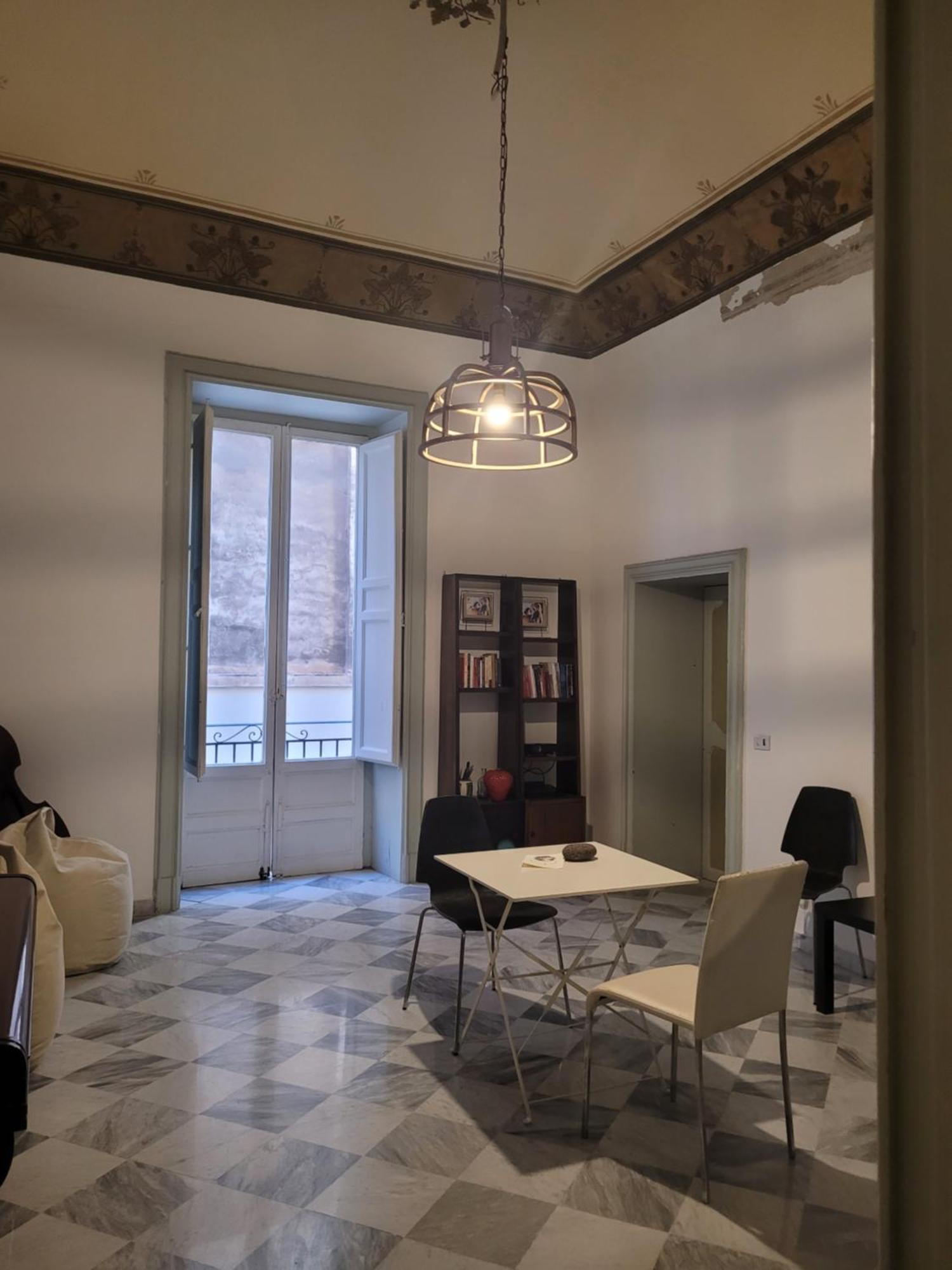 Tweepersoonskamer met een Eigen Externe Badkamer