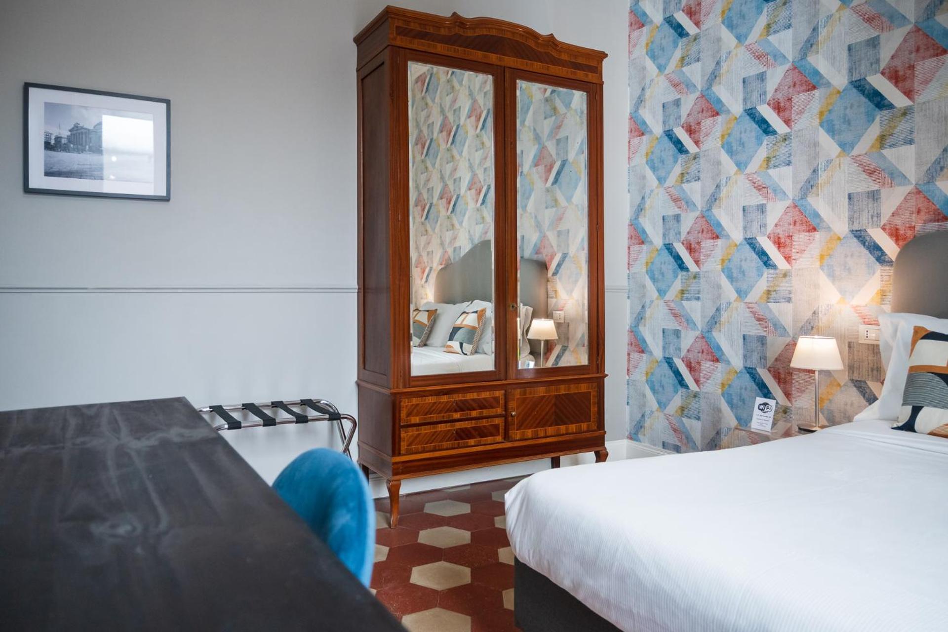 Deluxe Double Room with Balcony,1538505391:JPEG