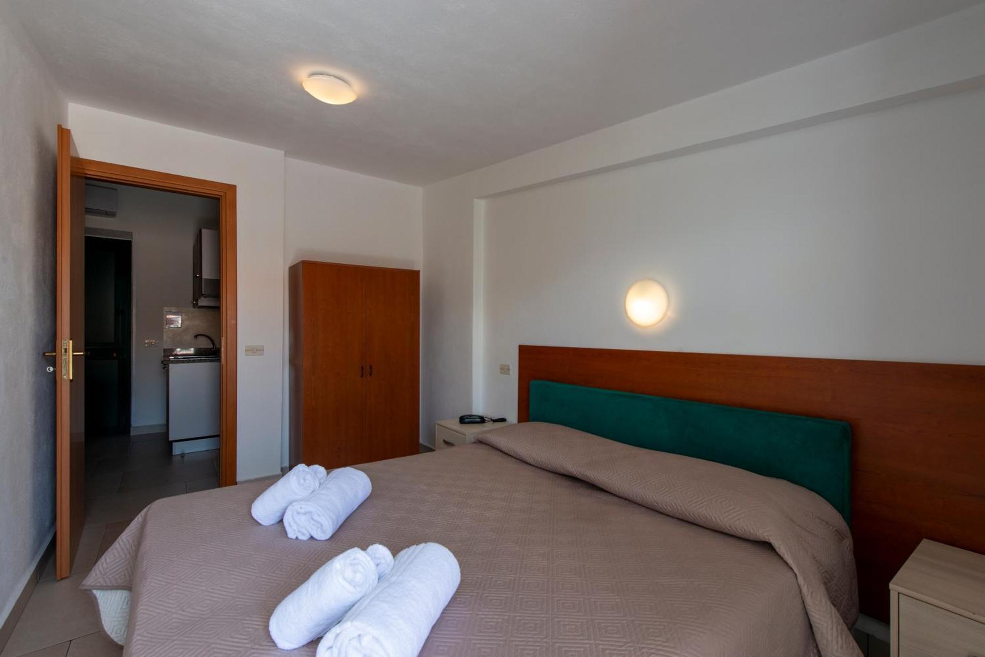 Two-Bedroom Apartment,1546999849:JPEG