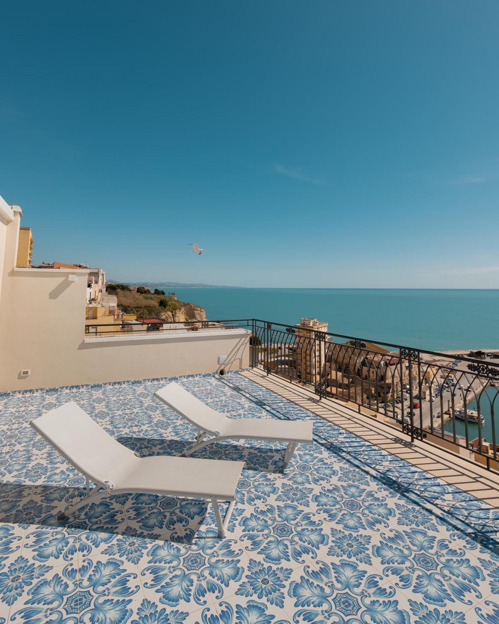 Suite Lit King-Size - Vue sur Mer
