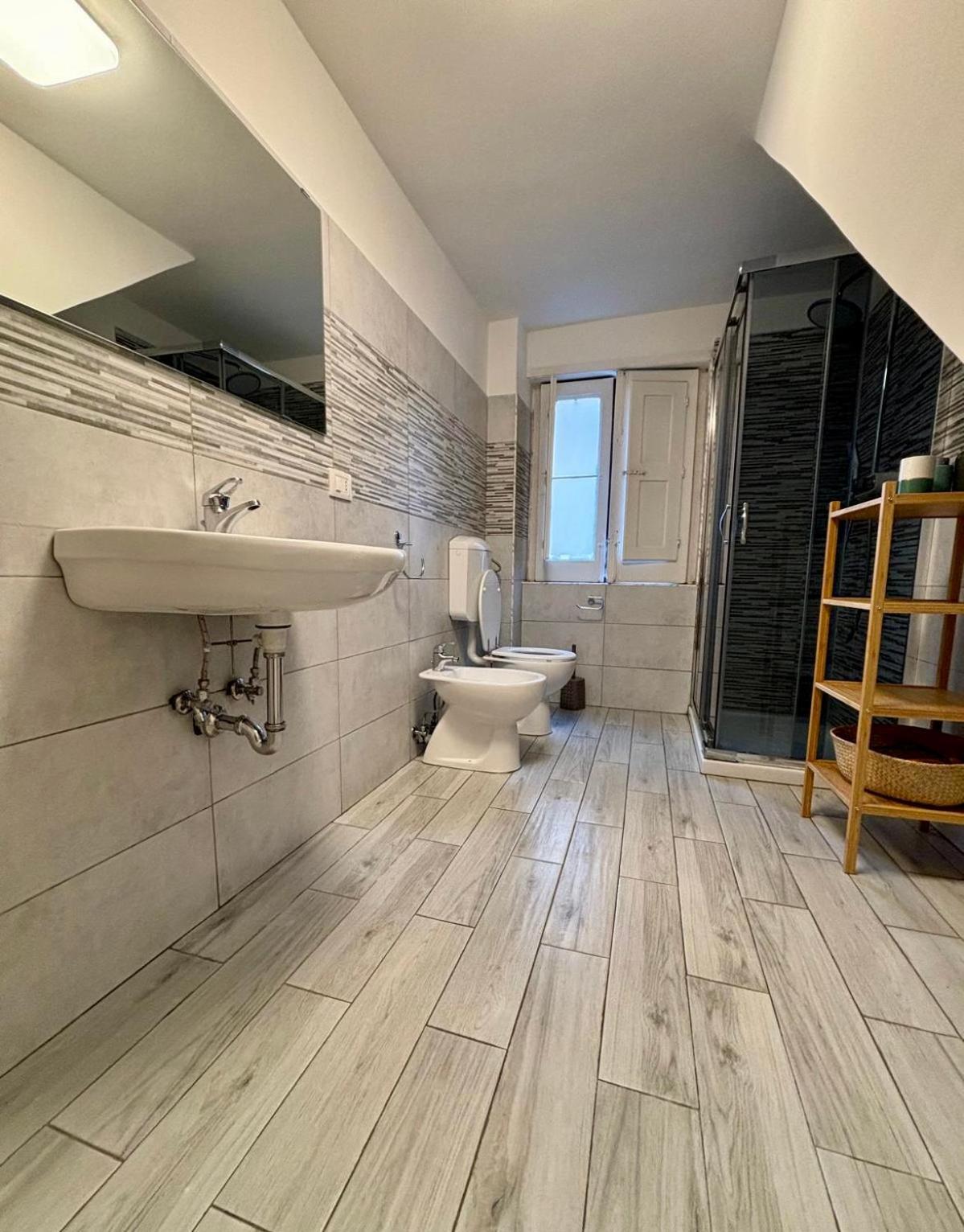 Tweepersoonskamer met een Eigen Externe Badkamer