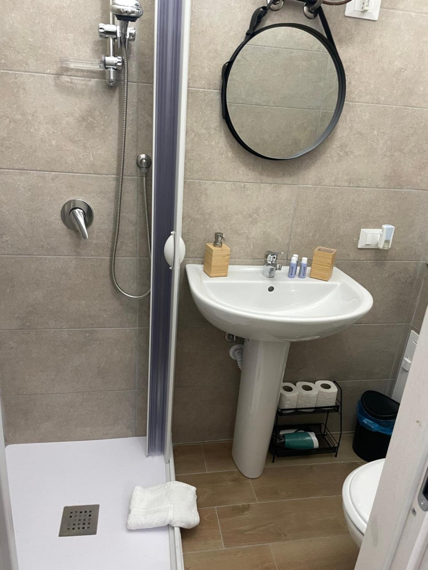 Double Room with Private External Bathroom