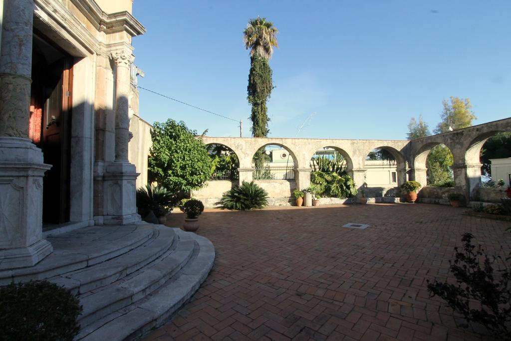 Three-Bedroom Apartment Terrace
