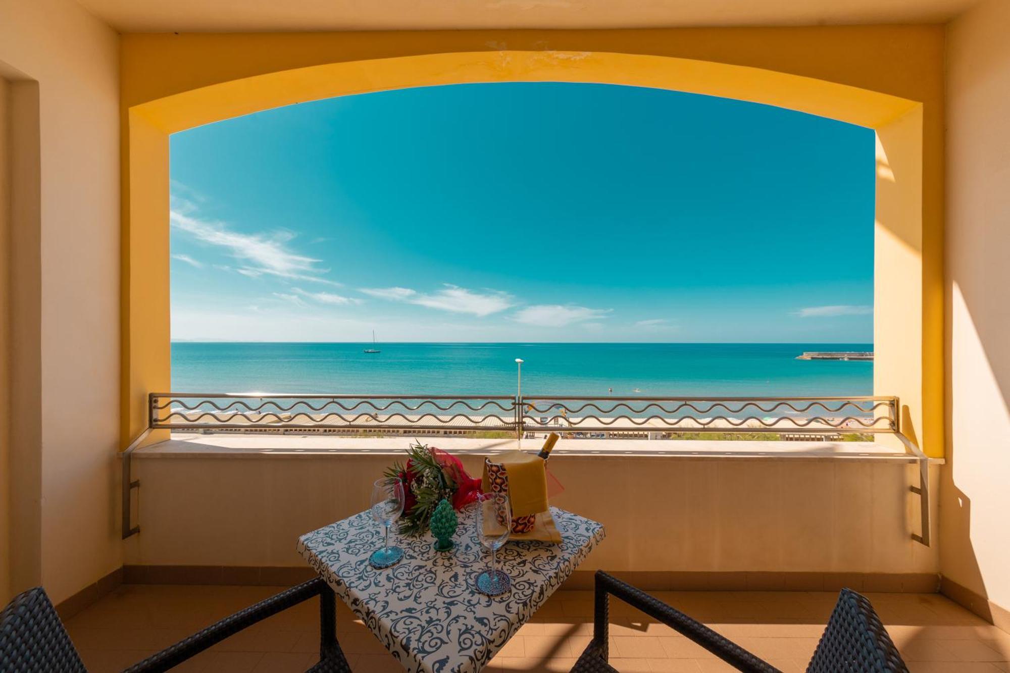 Superior Triple Room Sea View