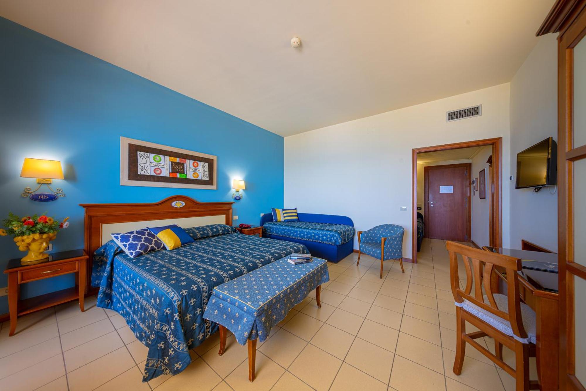 Quadruple Room Sea View