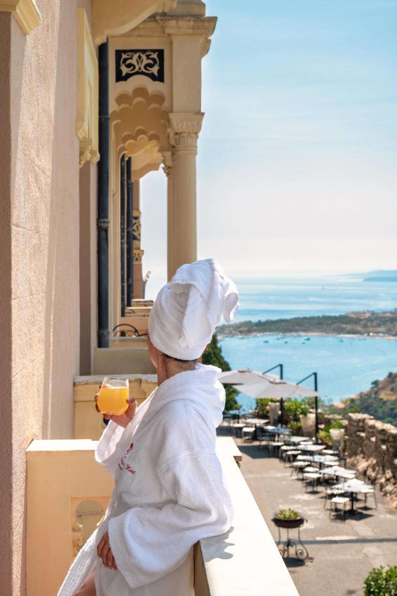 Deluxe Double or Twin Room with Balcony and Etna View