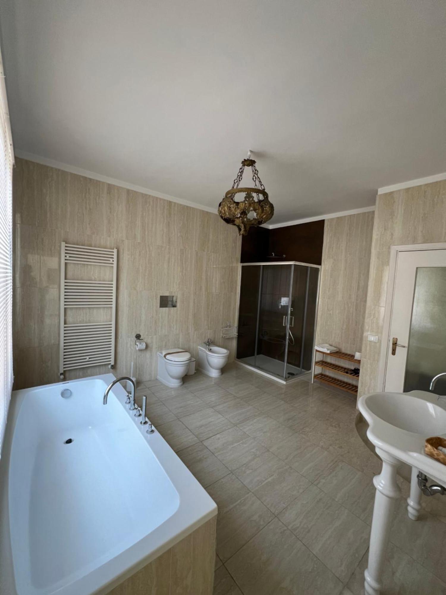 Camera Matrimoniale Superior con Bagno Privato