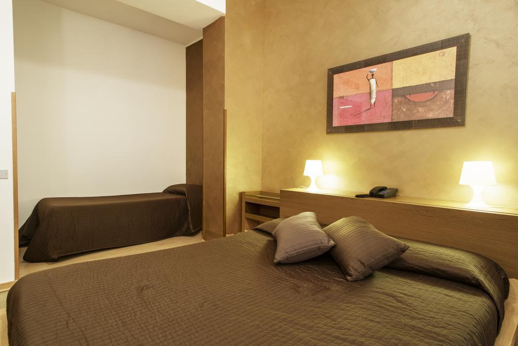 Chambre Triple avec Salle de Bains