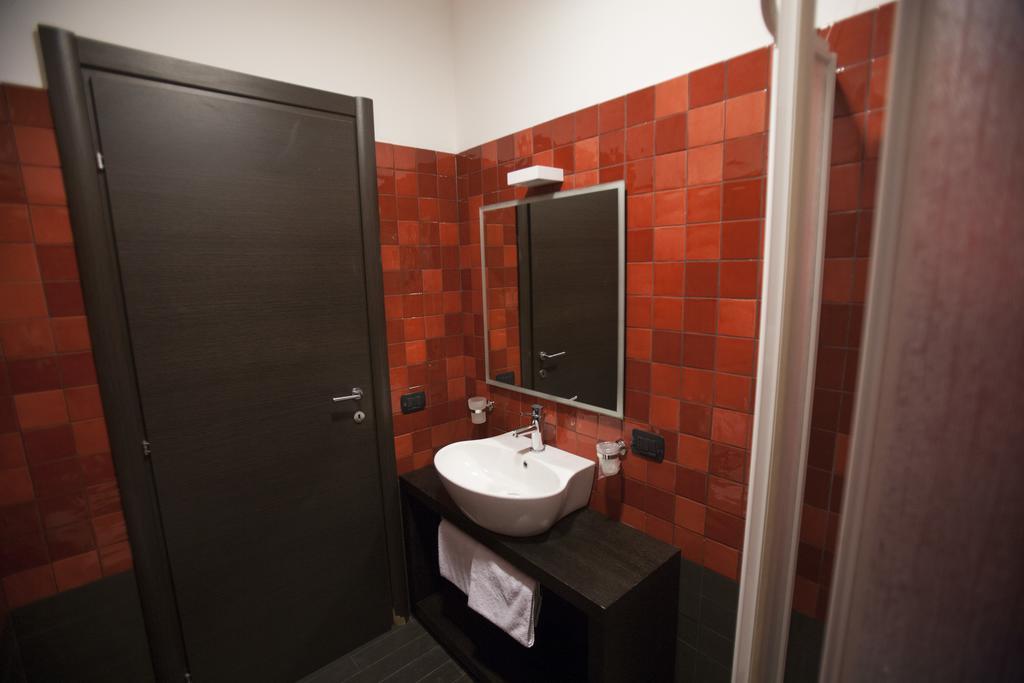 Large Single Room,199421803:JPEG